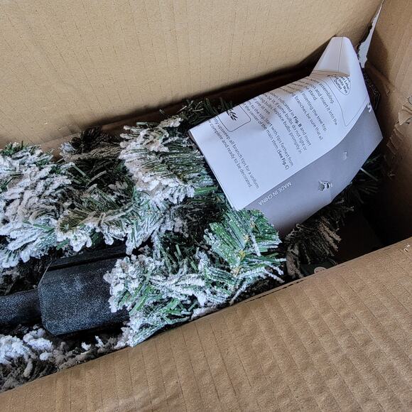 Holiday Time 4ft Flocked Greenfield Pine Christmas Tree PreLit 105 Clear T-5 New - Picture 6 of 9